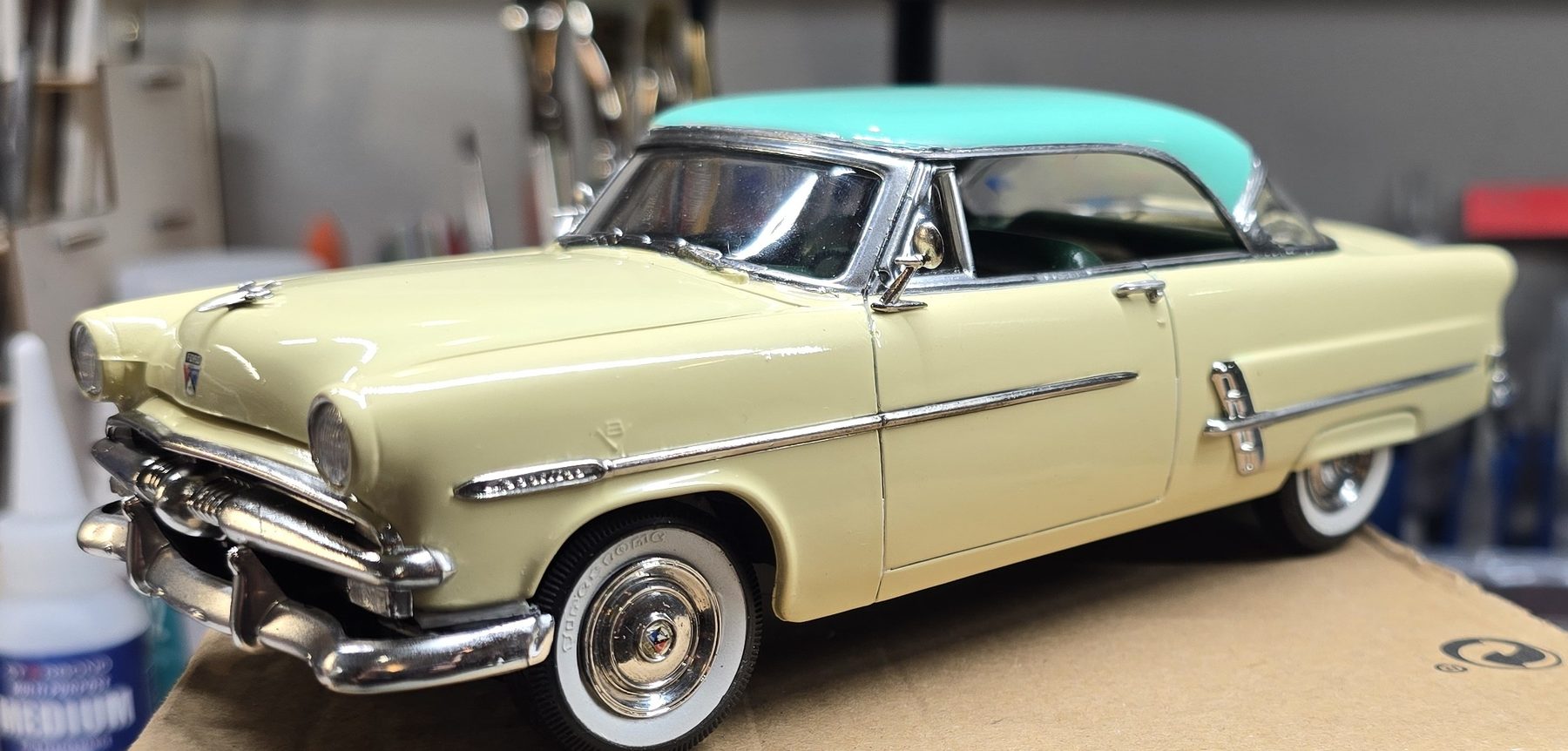 Ford Victoria scale model, front