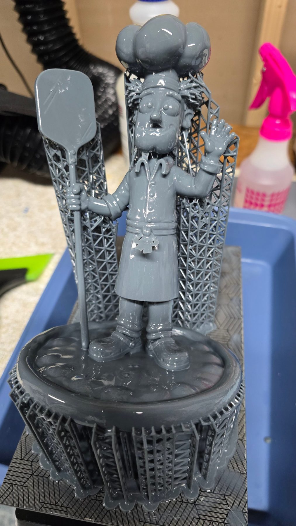 Pizza chef fresh off the printer, still on supports